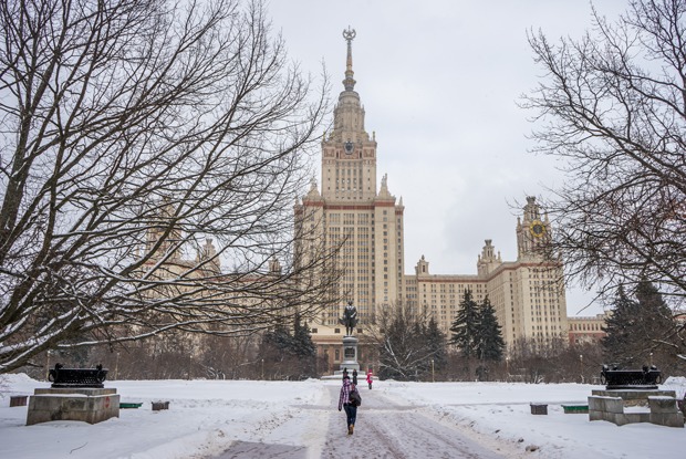 Почему МГУ нет в топе мировых вузов?