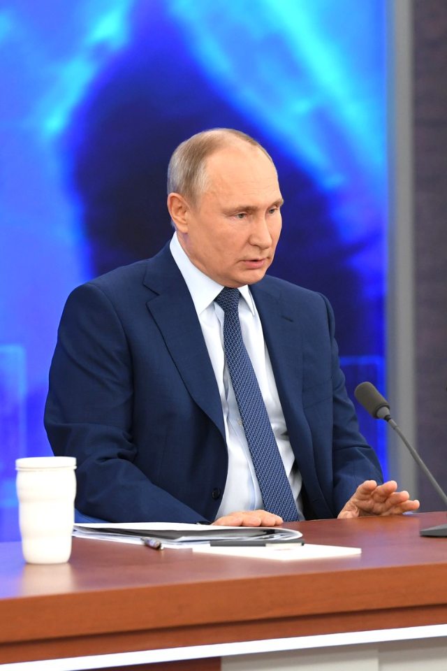 Путин пообещал 23 марта привиться от COVID-19. С момента создания вакцина «добиралась» до него больше полугода