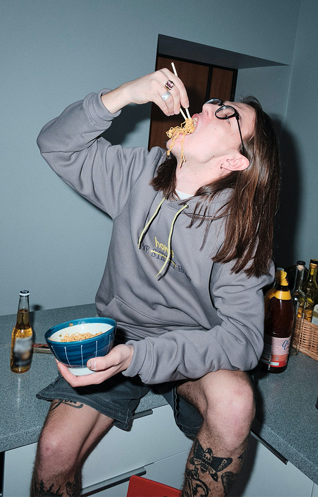 Уральские худи hsh для домоседов, готовых на каминаут