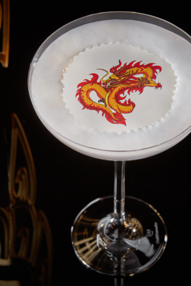 Александр Раппопорт перезапустил ресторан Black Thai в гостинице «Украина»