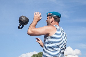 Фоторепортаж: День Воздушно-десантных войск в Петербурге