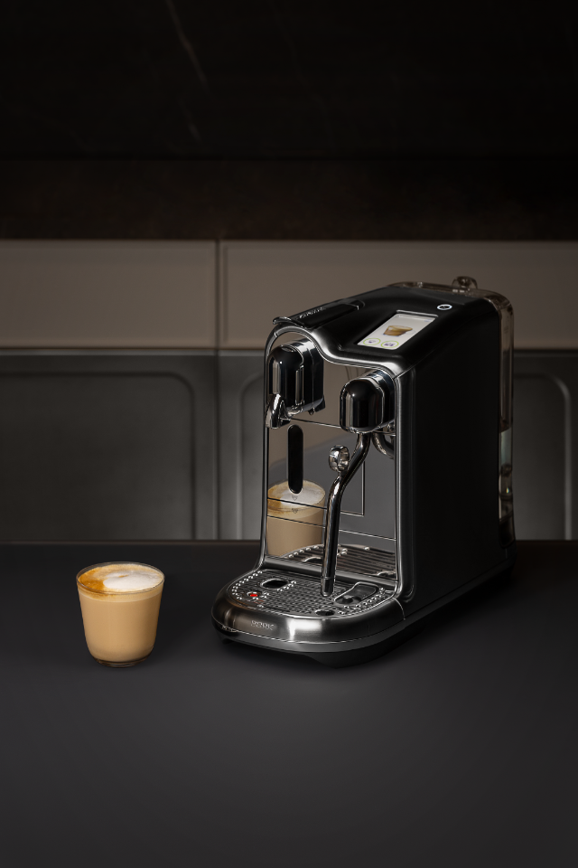 Кофемашина BORK с отделением для капсул за 78 тысяч рублей