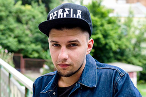 Внешний вид (Киев): Юра Сергеев, мастер в барбершопе Firm