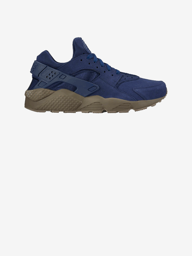 Распродажа в Nike, вторая коллаборация Puma и Рианны и летняя коллекция тональных средств M.A.C