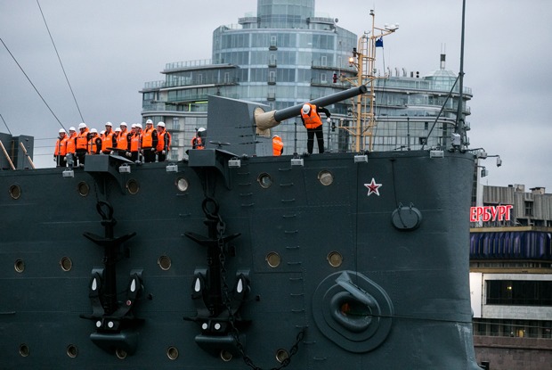 Как крейсер «Аврора» возвращался в Петербург