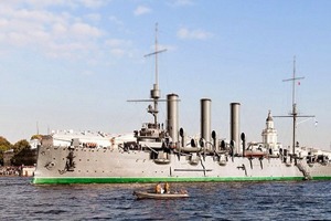 Буксировка крейсера «Аврора» в снимках Instagram