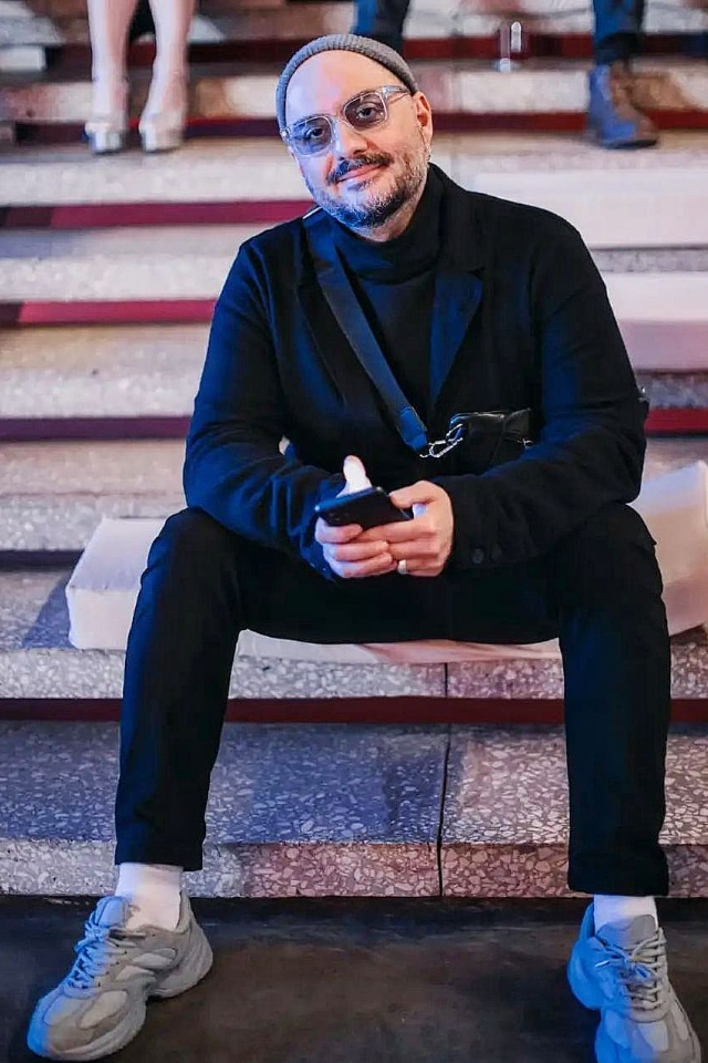 Кирилл Серебренников уехал во Францию