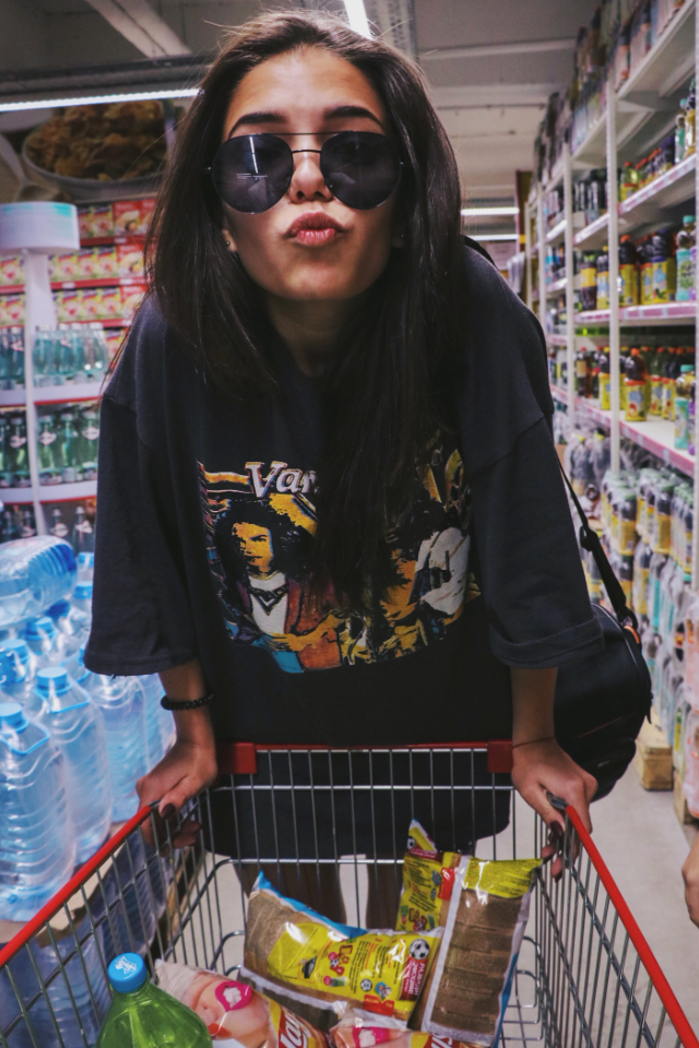 Cтуденты из Екатеринбурга, ау! Расскажите, как улучшить для вас работу в ритейле и получите за это 60 000 рублей