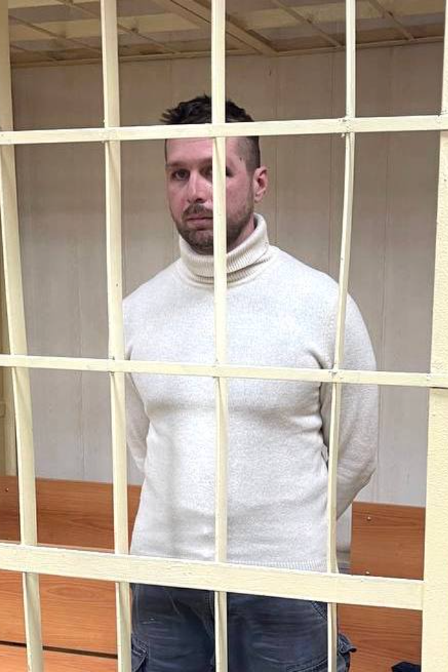 Оператора ФБК Павла Зеленского приговорили к двум годам колонии за твит. Суд сократил этот срок на месяц