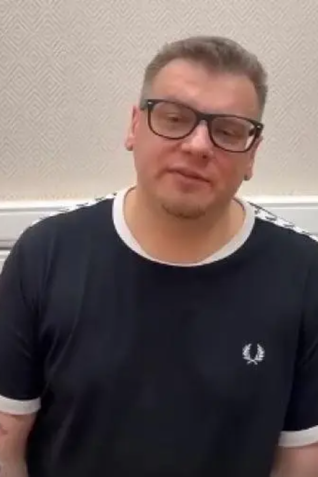 Лидер группы «Элизиум» второй раз извинился за протестный концерт — на фоне здания ФСБ