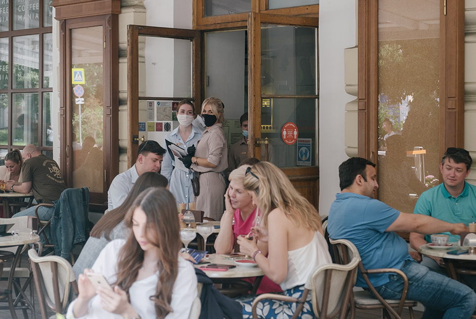 Стало ли больше людей в кафе и ресторанах Москвы этой весной 