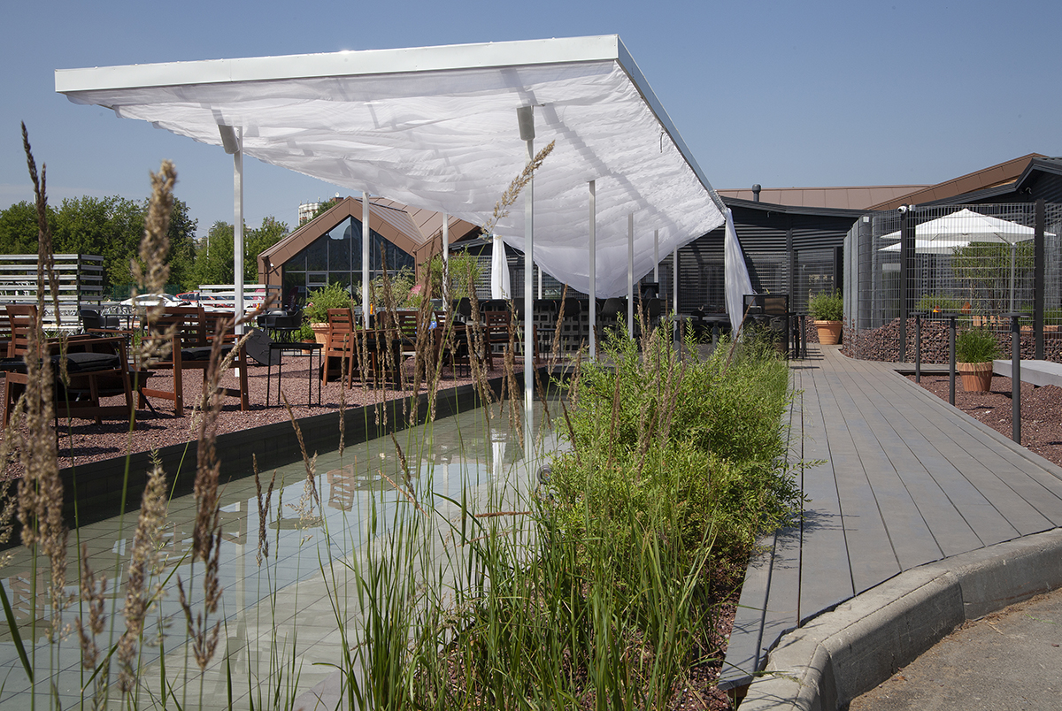 Поп-ап терраса «Сезоны» с интерьером от создателей Birch и Cococo