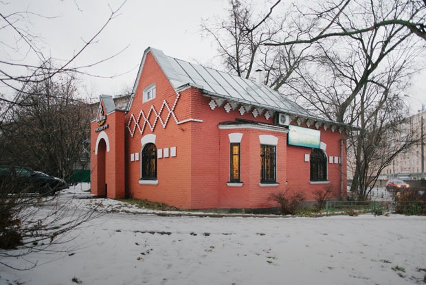 Тайский массаж в часовне на кладбище