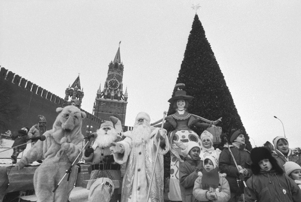 Каким был Новый год при Сталине, Хрущеве и Путине