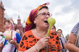 Шествие бабушек на Тверской