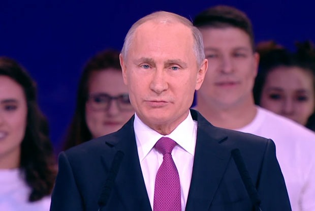 «И снова здрасьте»: Пользователи соцсетей — об участии Путина в выборах-2018