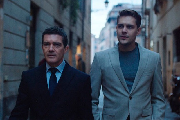 Нападения на Apple, Путин до 2048 года и отечественное фэнтези с Антонио Бандерасом