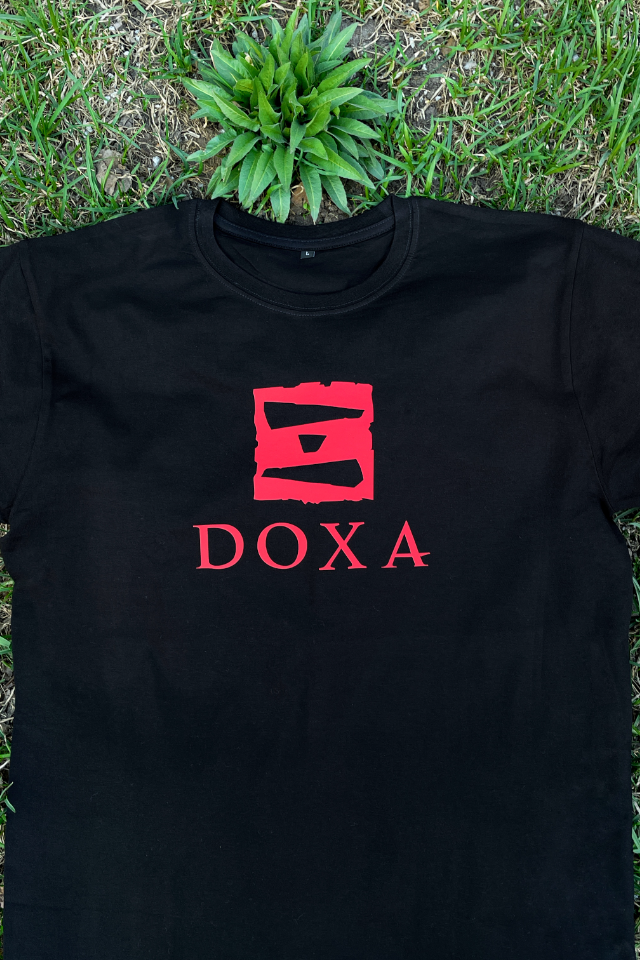 На фестивале «Мы тоже DOXA» будет буккроссинг от «Фаланстера» и мерч в поддержку журнала от Feelosophy