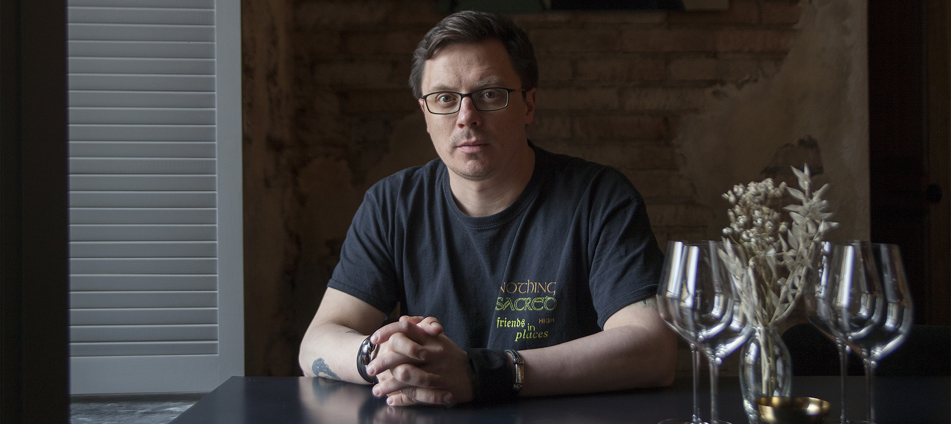«Не делай из вина культа»: Сомелье Екатеринбурга — о первых опытах, нелюбимых сортах и вине для друзей