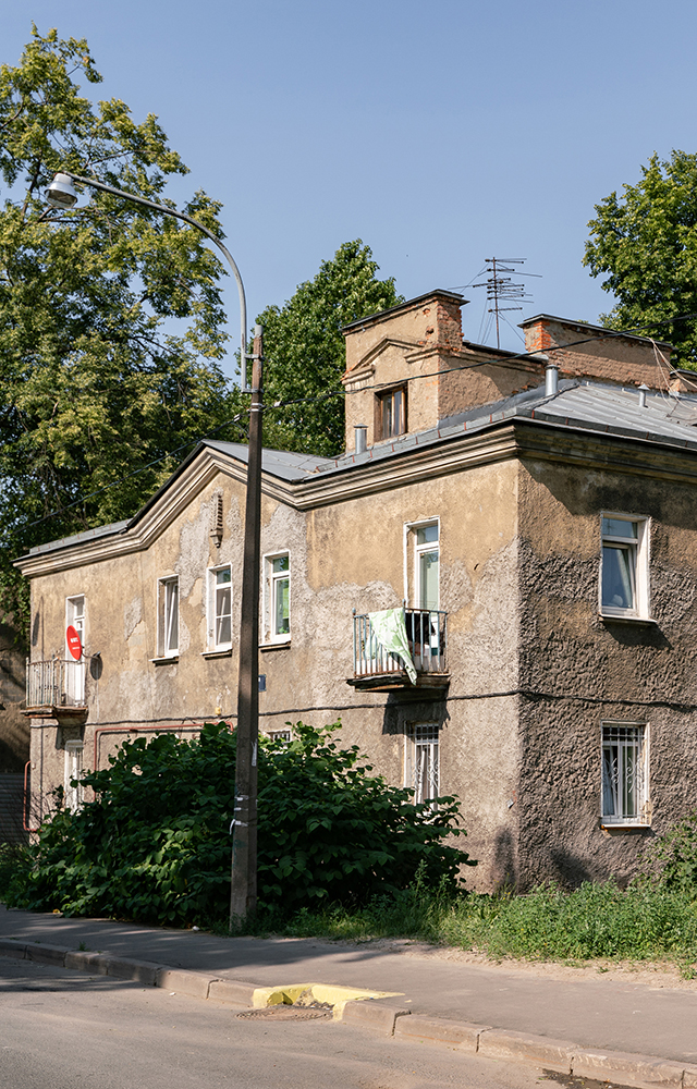 От жилмассива сталинок до Литераторских мостков: Гуляем по Волковой деревне
