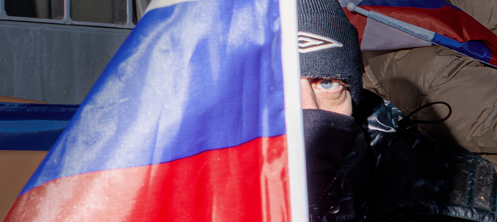 Солдаты, массовка и тушенка: это провоенный митинг в «Лужниках»