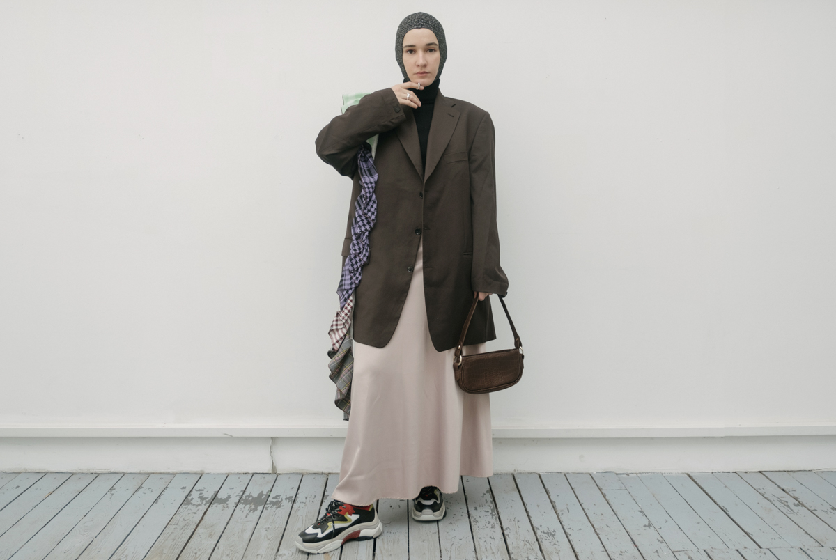 Современные мусульманки — о Рафе Симонсе, моде и ношении хиджаба