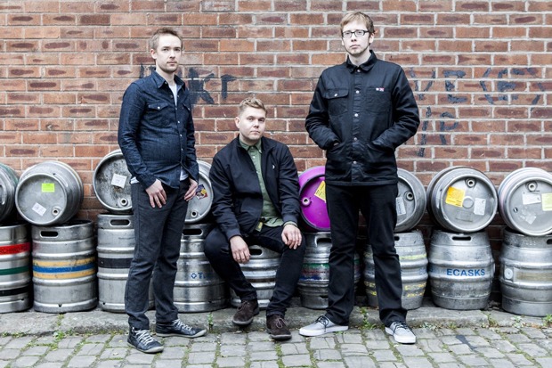 GoGo Penguin: Как играть электронику, используя ударные и фортепиано