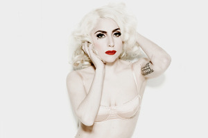 События недели: Lady Gaga, Swedish House Mafia, «Мифология Online»