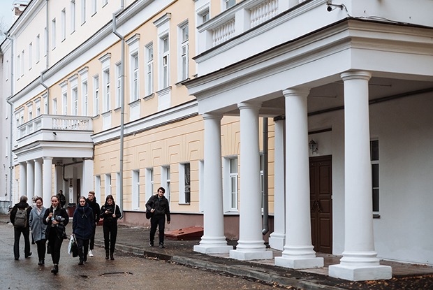 Я работаю в Нижегородской консерватории