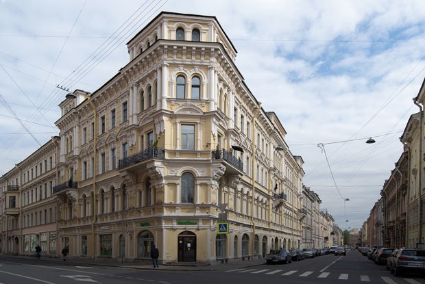 «Я живу в „доме исполнения желаний“» (Петербург)