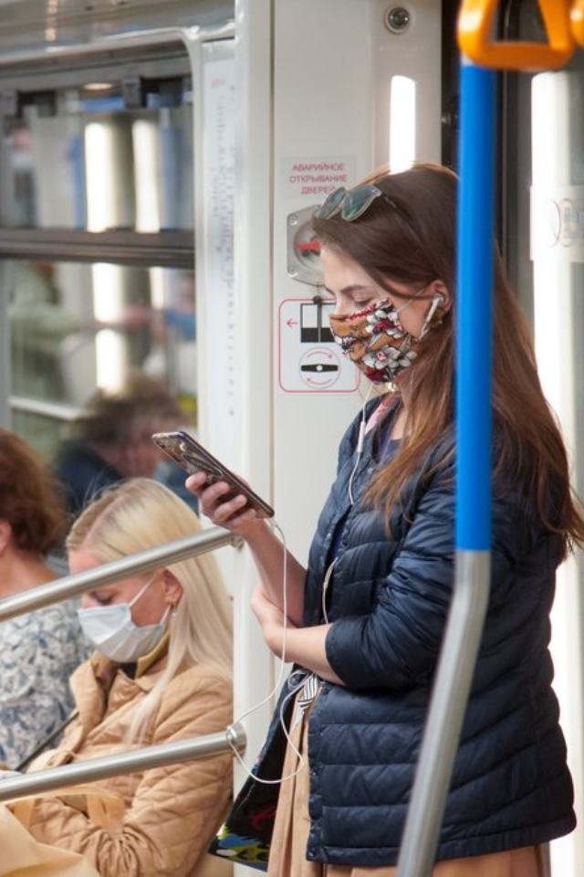 Власти усилят контроль за пассажирами московского транспорта. Все должны быть в масках и перчатках