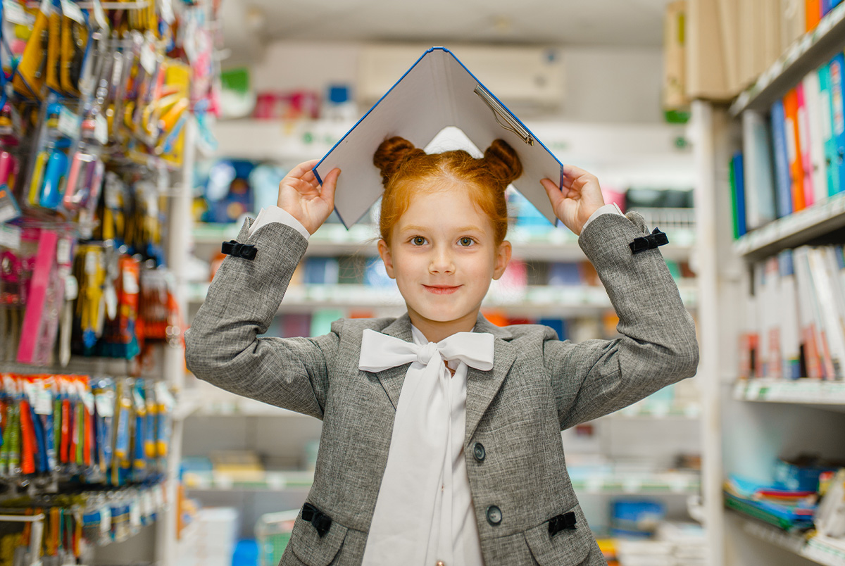 От брюк до транспортира: Как подготовить ребенка к школе