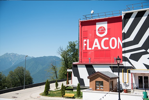 Редакция неделю работает в арт-резиденции FLACON 1170