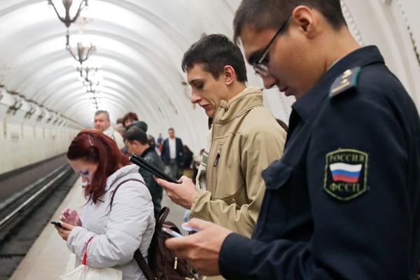 «Синдром постоянного нахождения онлайн»: Как смартфон и планшет поменяли жизнь горожан