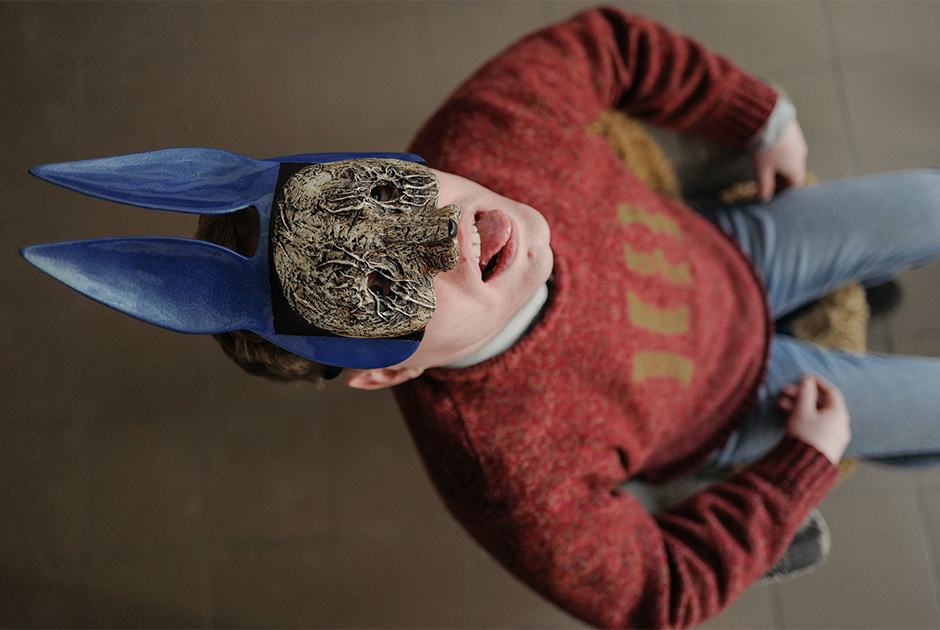 Художник Mal Corpse — о страшных масках, эстетике отвратительного и выставках в городе