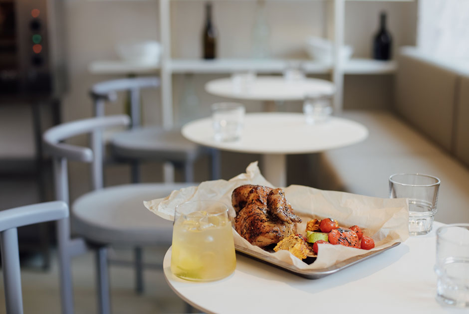 Ростичерия «МатаМата», спикизи-проект Room DND, кафе The Bun и очень красивое велокафе на Невском