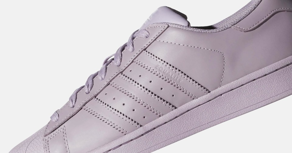 Сколько стоят кроссовки adidas Originals в Москве, Париже, Лондоне и в ...