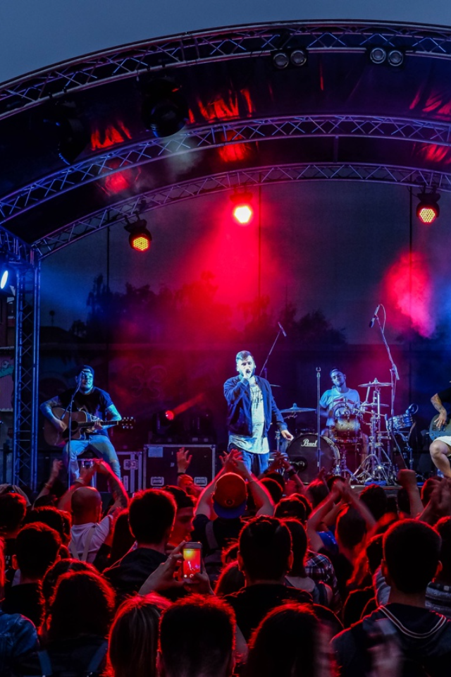 Музыкальный фестиваль Summer Sound объявил вторую волну артистов в Москве. В этом году его проведут и в Петербурге