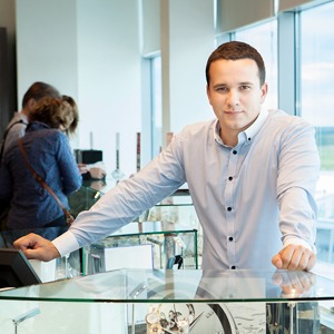 Как подбирают продавцов в Duty Free
