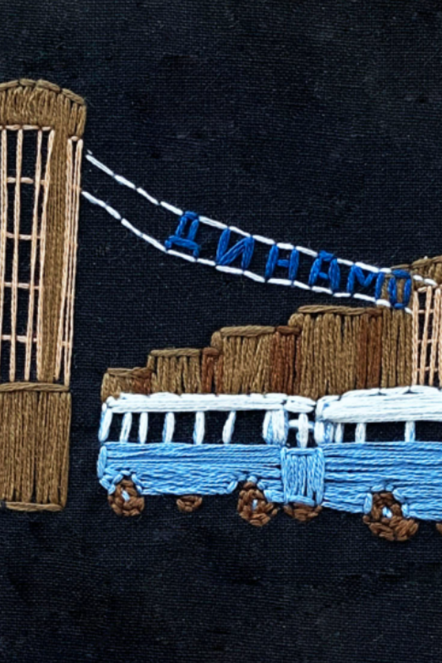 В Петербурге откроется выставка об исчезающих авангардных постройках. Экспонаты  — вышивка! 