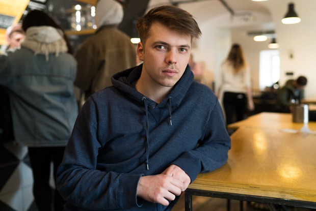 Как искусствовед кормит горожан в Burger Heroes