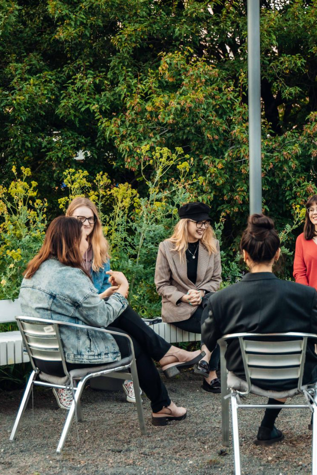 В книжном клубе «Лама» обсудят «Тревожных людей» Фредрика Бакмана