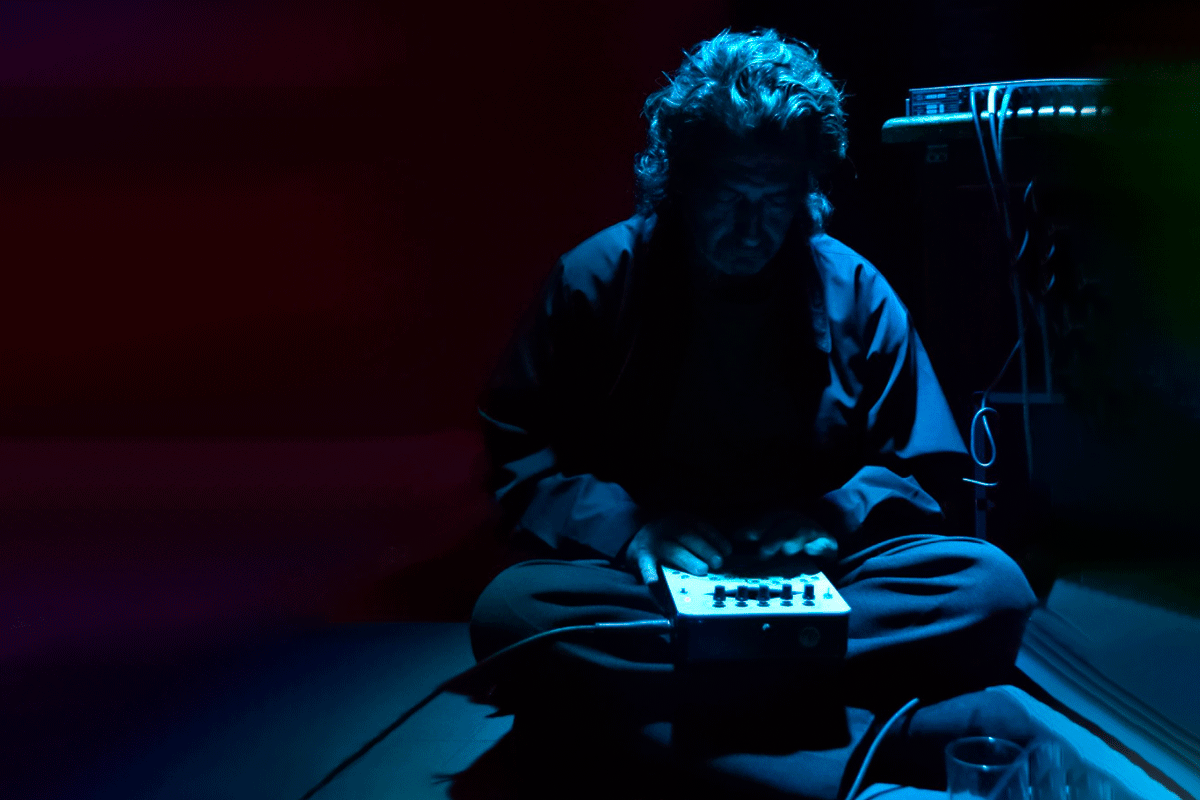 «Папа Срапа был шаманом и магом. Его уход за день до начала войны — еще одно тому доказательство