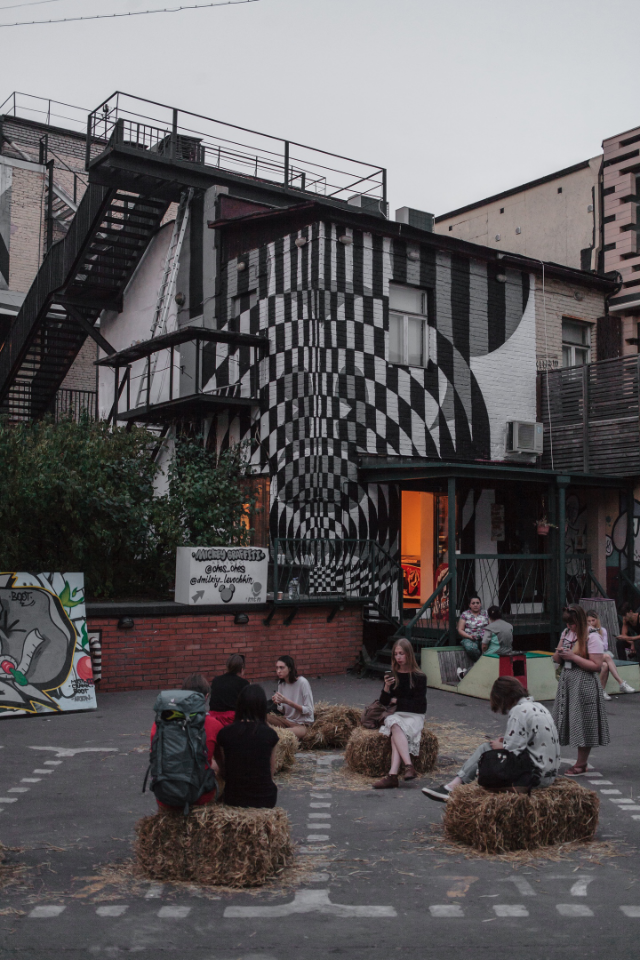 В Artplay 25 марта представят проект художников, дизайнеров и музыкантов, которые исследуют тему lo-fi в искусстве