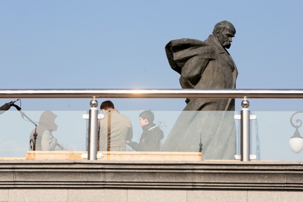 Кому и как ставят памятники в Москве