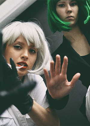 Гуманитарный Science Slam в «Фабрике», концерт группы «Комсомольск» и арт-барахолка с уральским андеграундом