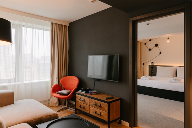 Pentahotel: Как устроен сетевой отель в доме-книжке на Новом Арбате