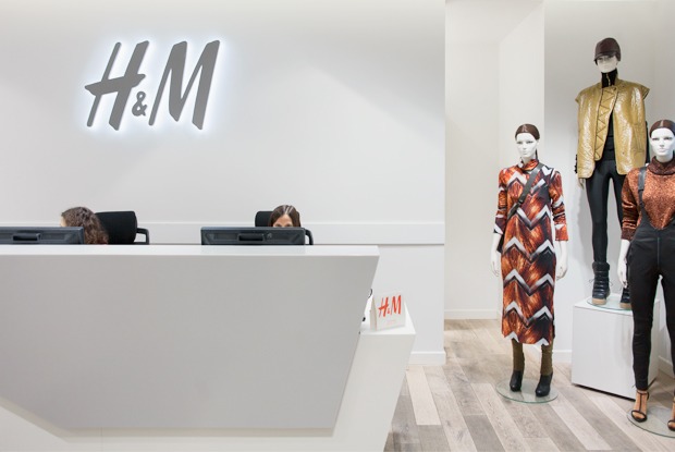 Как работают в H&M