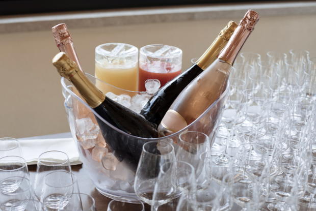 Первая новогодняя необходимость: Как выбрать игристое