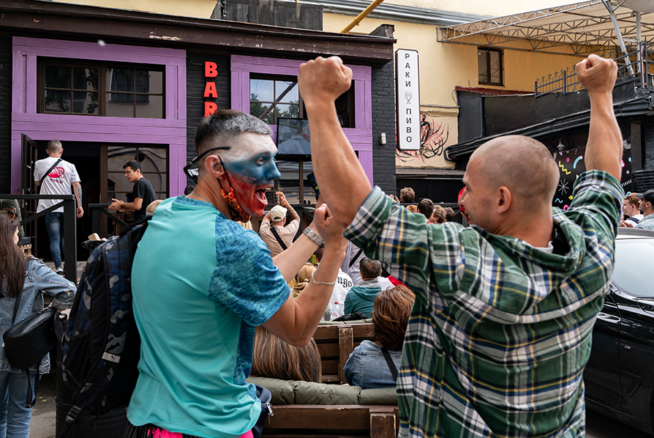 Матч во время ковида: Как выглядит Петербург в «третью волну»